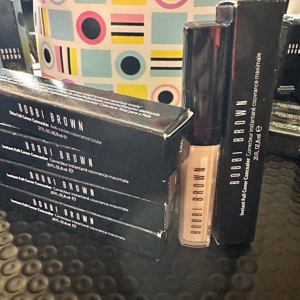 Bobbi Brown Skin Full Cover Concealer .27 fl. oz. LIQ/8 ml - IVORY